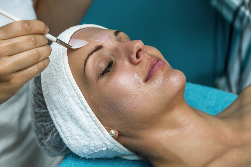 How Long Do Chemical Peels Last? Expert Answers